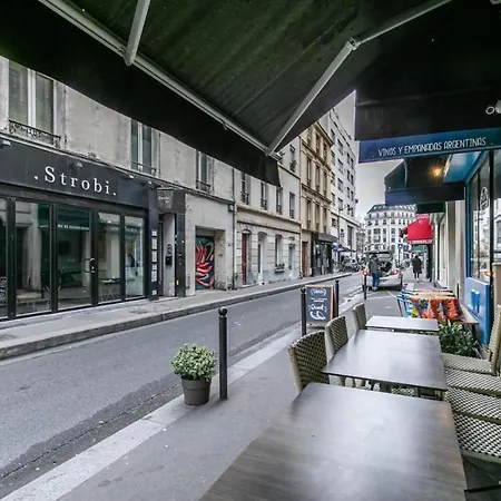 Cozy Little Duplex Near Montmartre Apartment