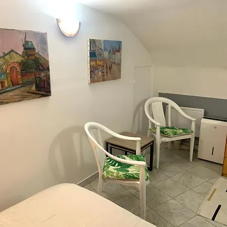 Cozy Little Duplex Near Montmartre * Paris