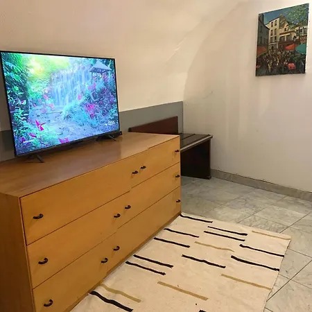 Cozy Little Duplex Near Montmartre Apartment *