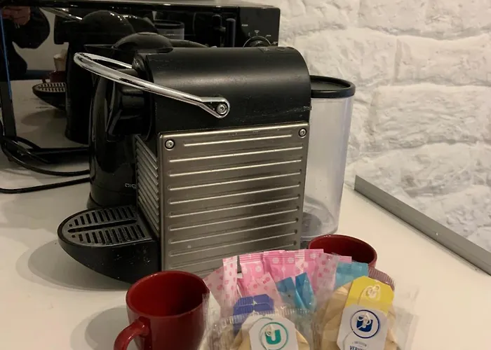 Cozy Little Duplex Near Montmartre *